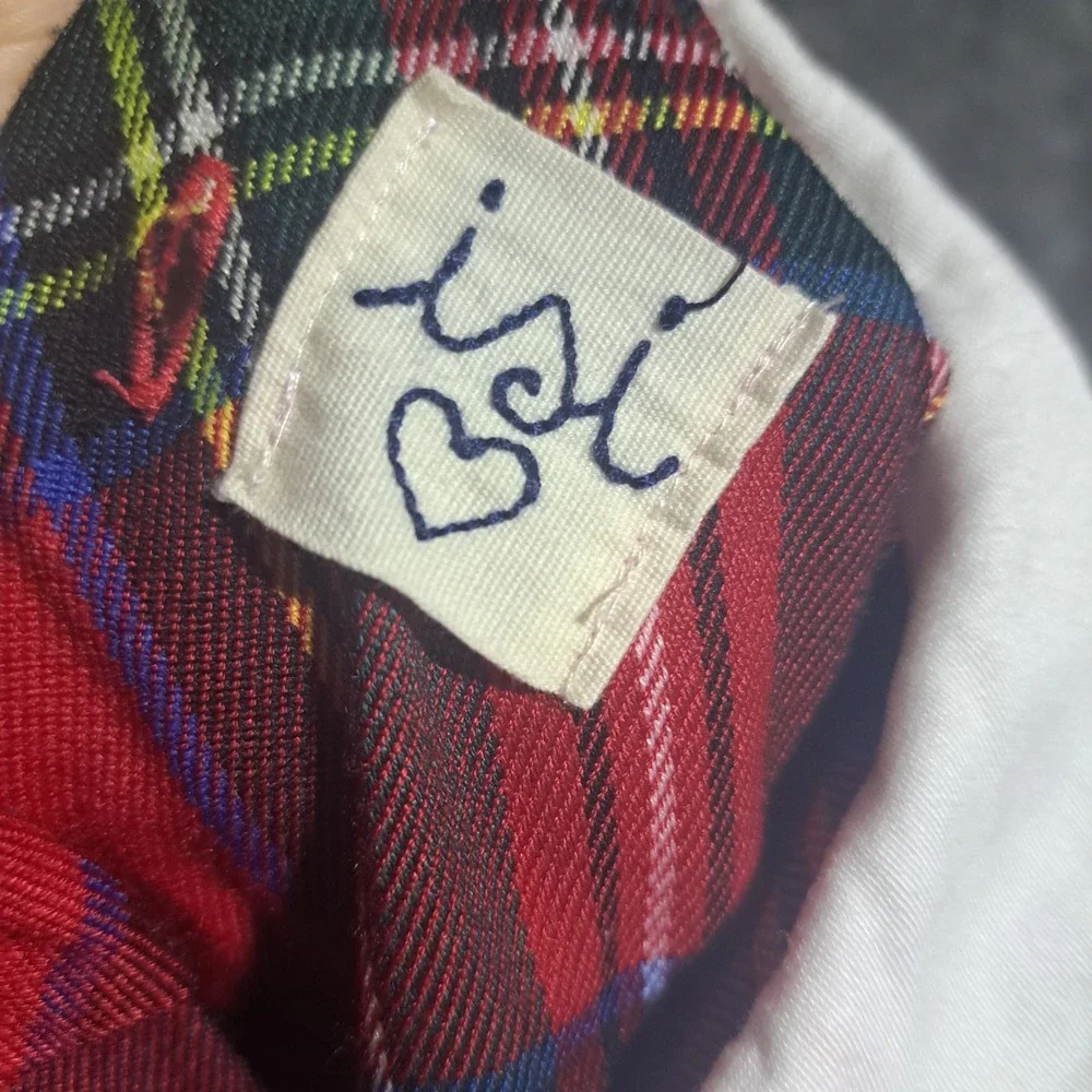 Isi red plaid
